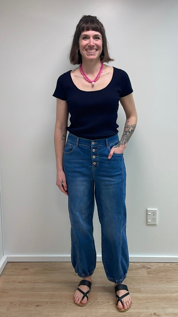 Benson Button Barrel Jeans Lt Denim