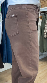 Monaco Leo Barrel Jeans Chocolate Denim (PRE ORDER)