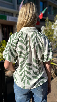 Suki Button Down Collar Shirt Leaf Print Green