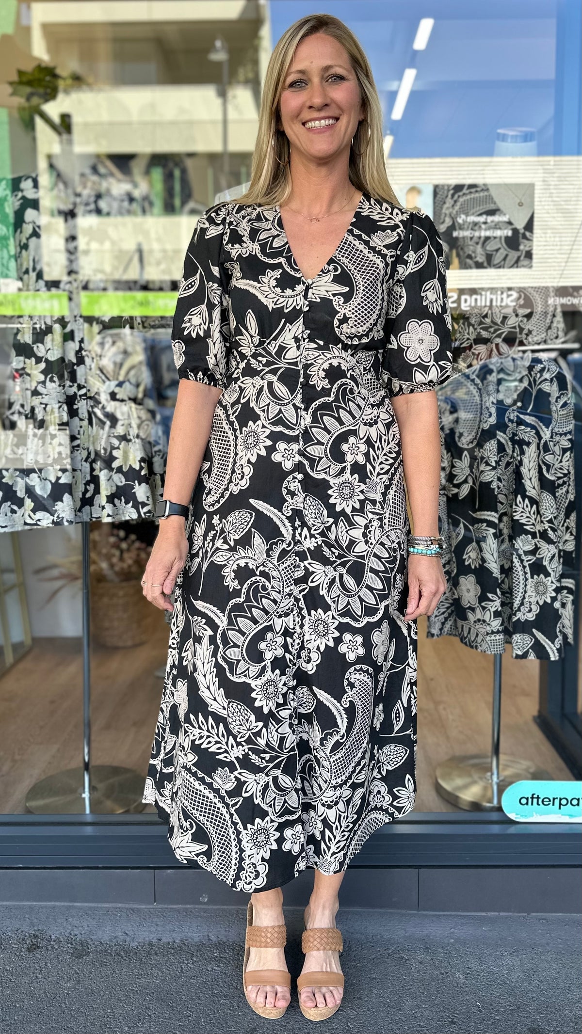 Cheerful Dress Sand Flower