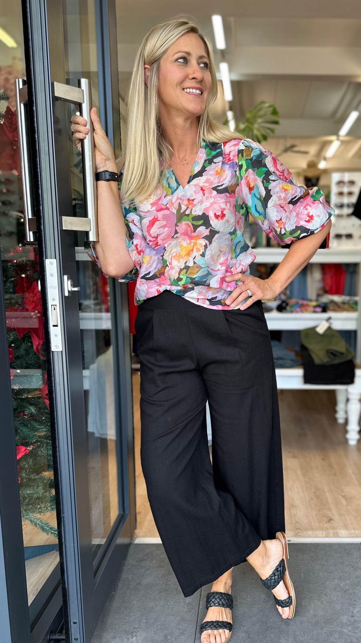 Graceful Top Canvas Pop