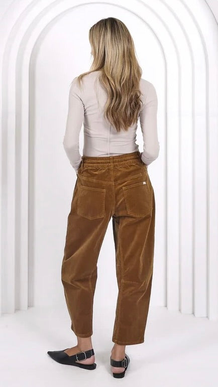 Monaco Leo Barrel Jeans Corduroy Camel (PRE ORDER)