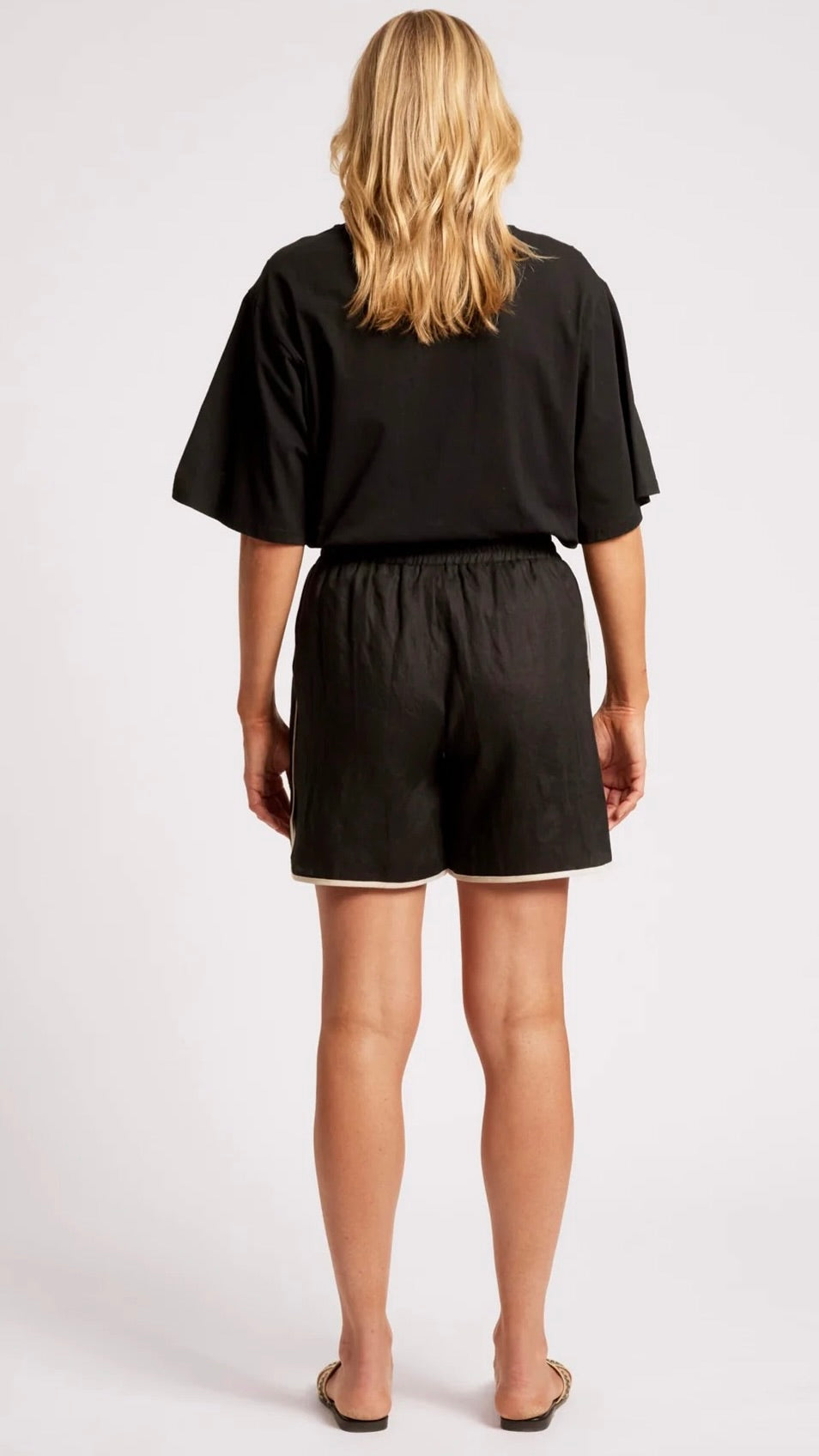 Maris Splice Short Black Tusk