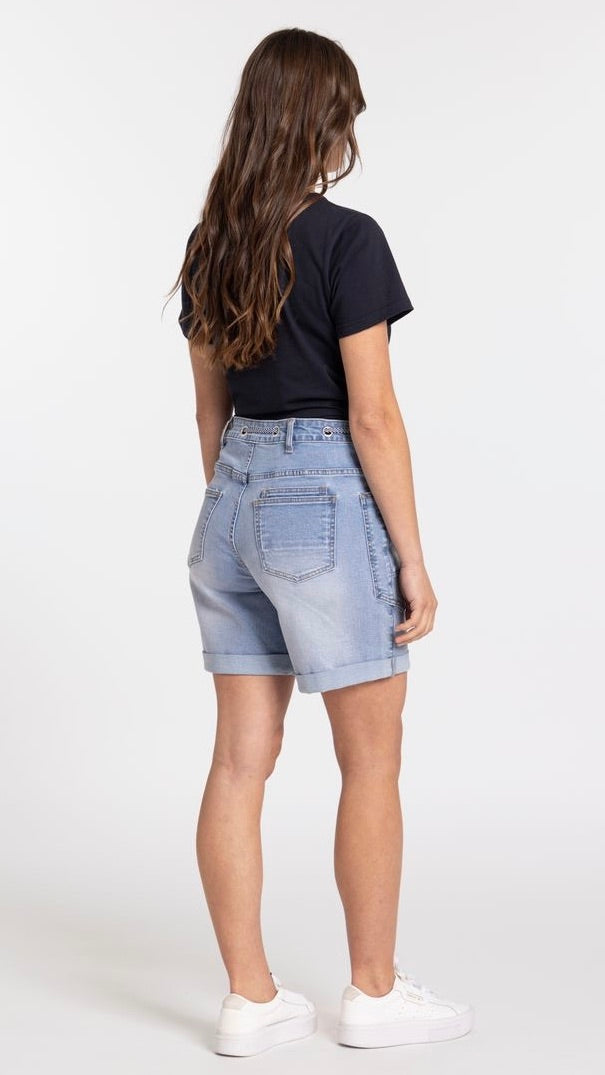Bella Short