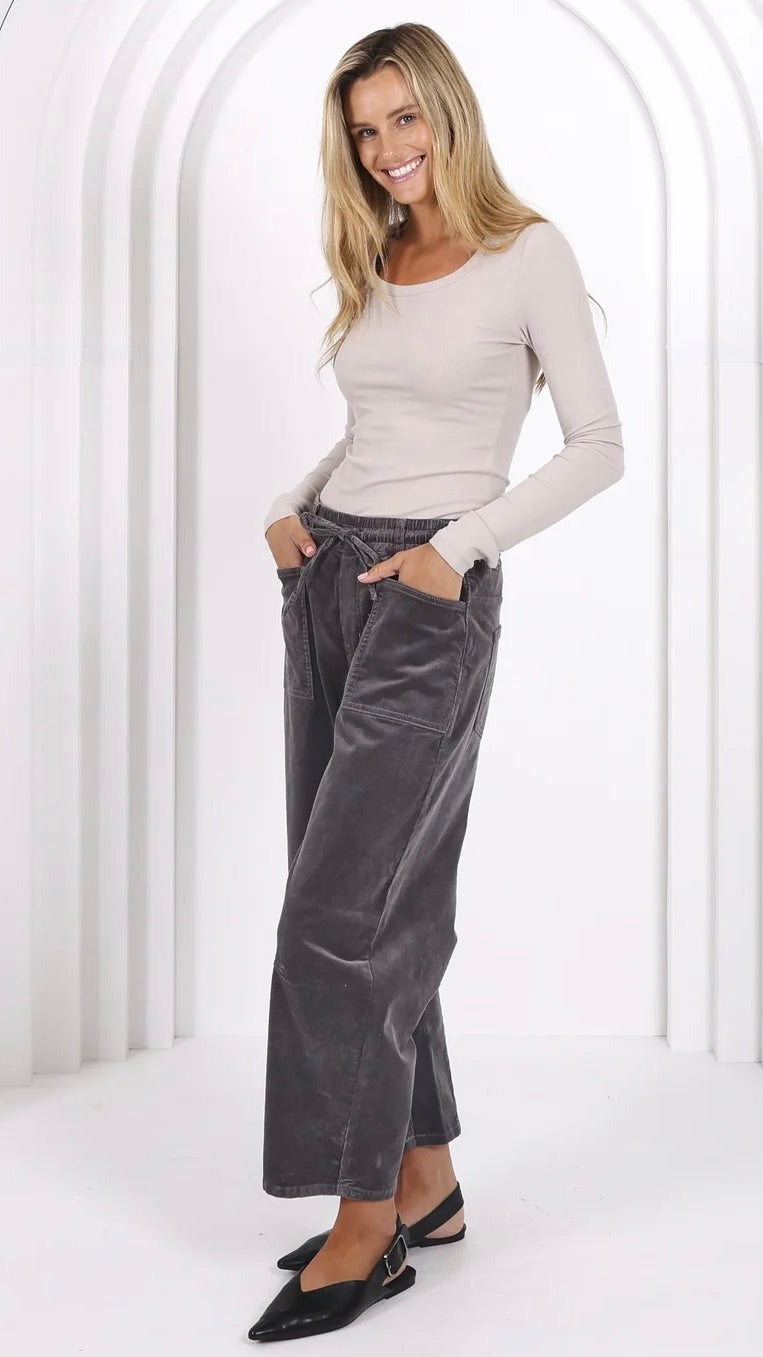 Monaco Leo Barrel Jeans Corduroy Smoke Charcoal