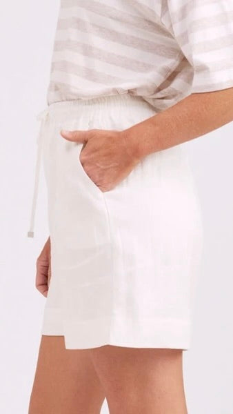 Studio Bermuda Short White