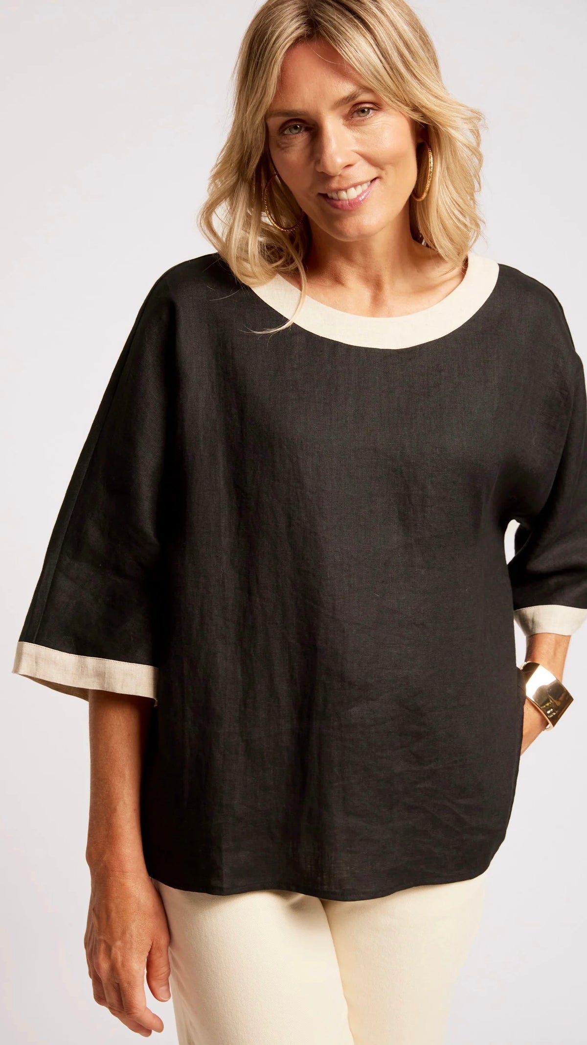 Maris Relaxed Top Black Tusk