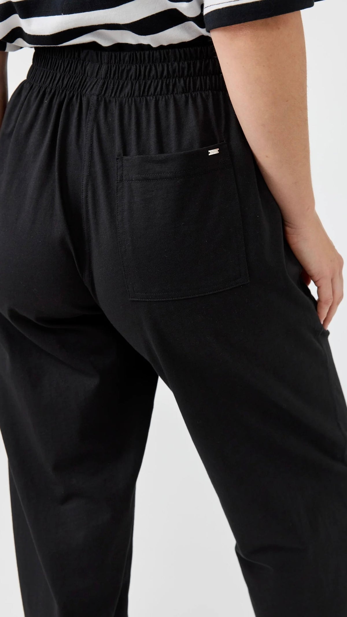 Studio Traveller Pant Ebony