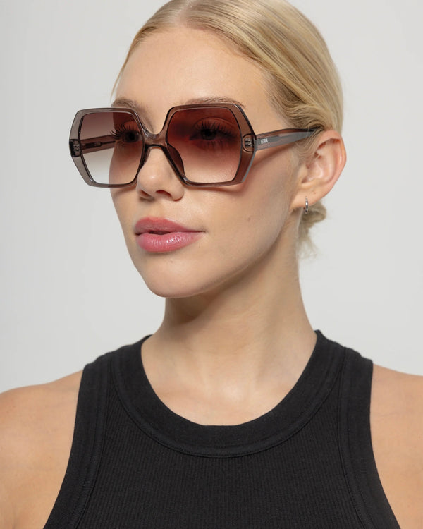 Otra Fleur Transparent Olive