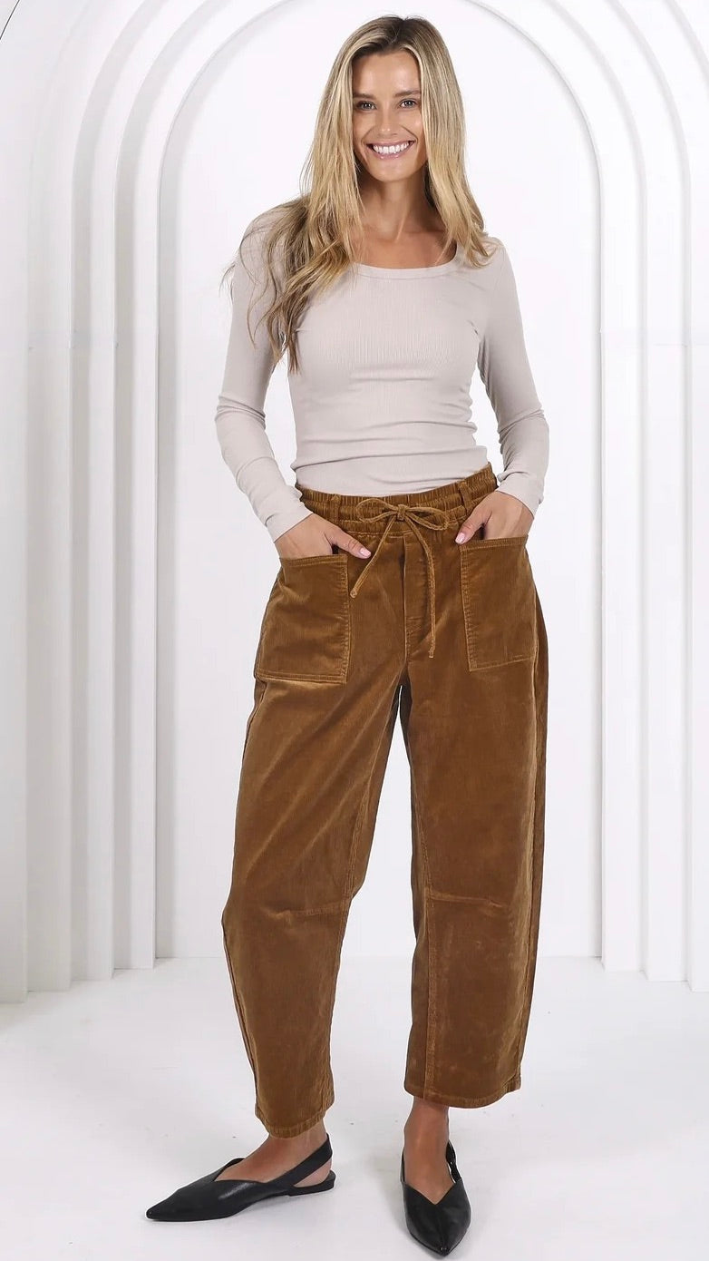 Monaco Leo Barrel Jeans Corduroy Camel