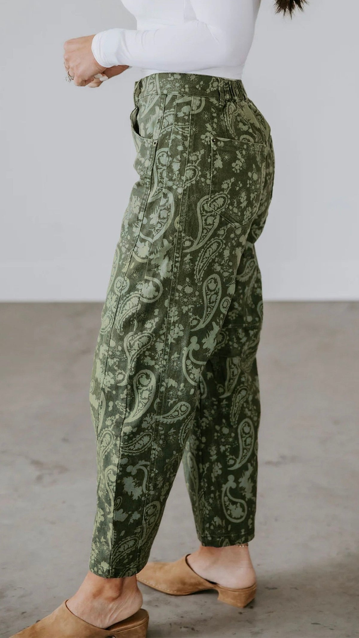 Austin Barrel Jean Paisly Print
