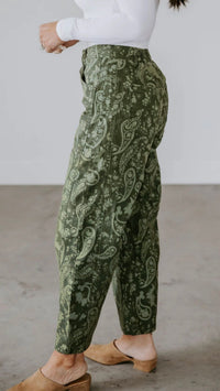 Austin Barrel Jean Paisly Print