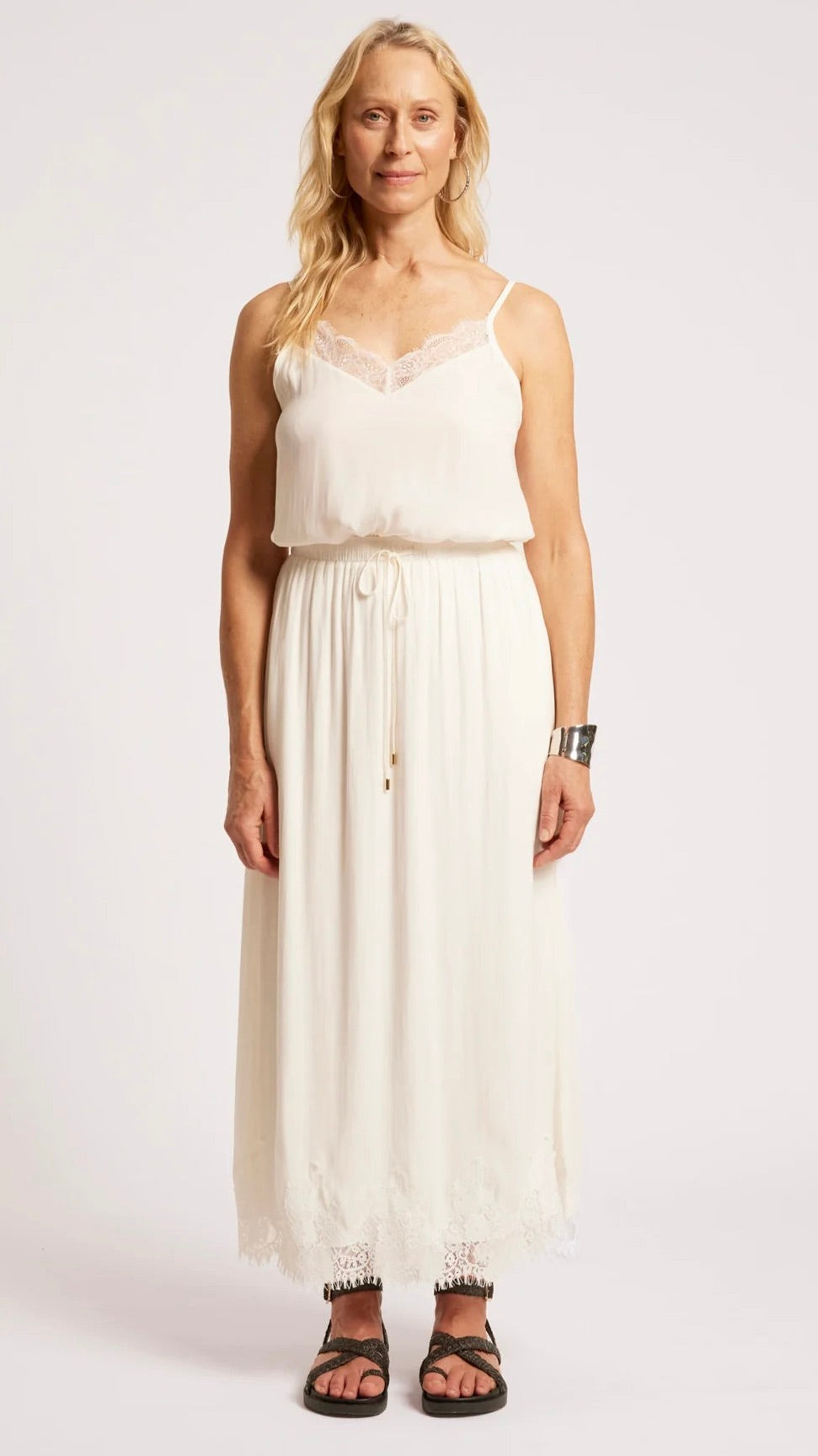Drift Lace Skirt White