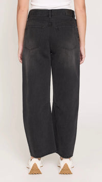 Carson Barrel Jean Washed Black