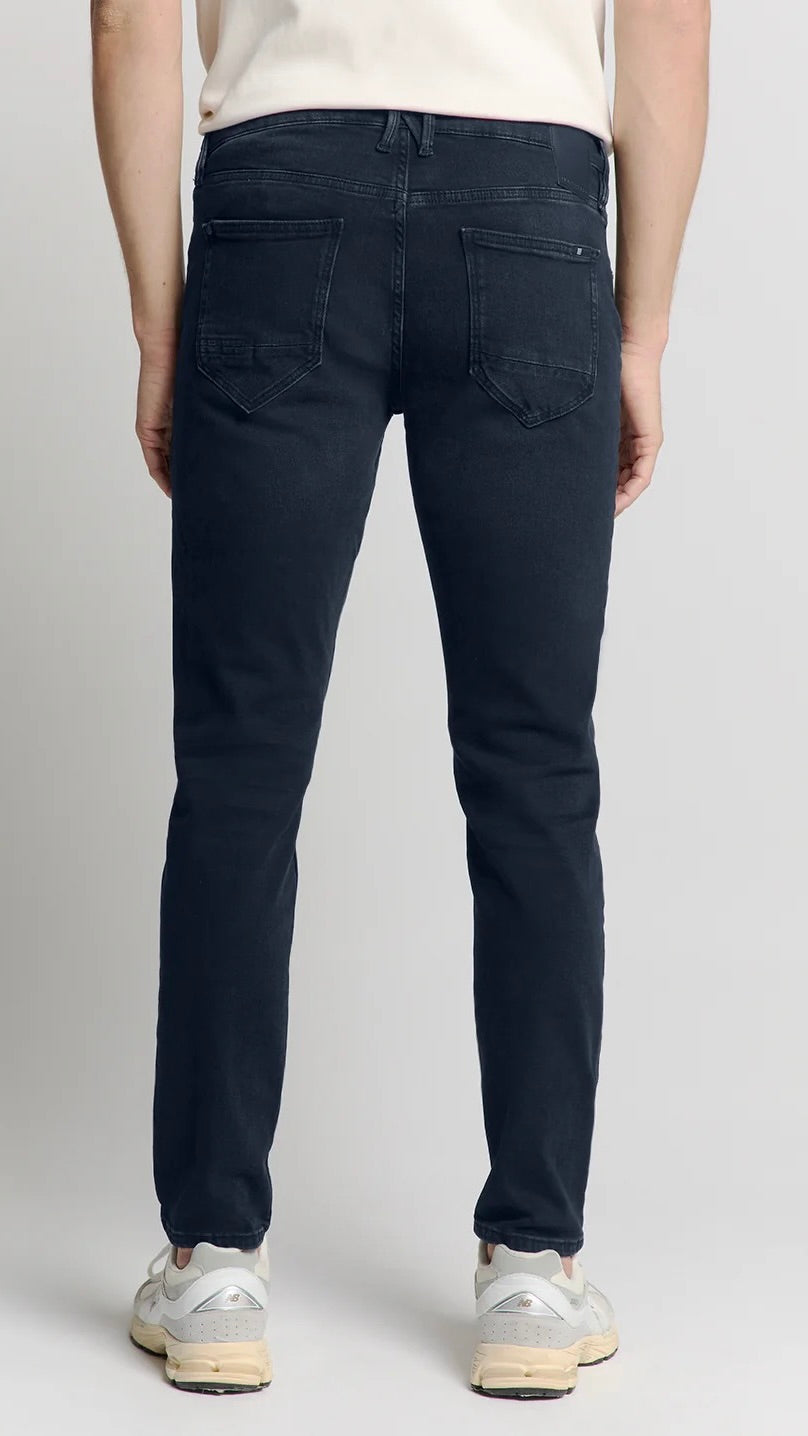 N711D95N Regular Fit 711 Dark Denim