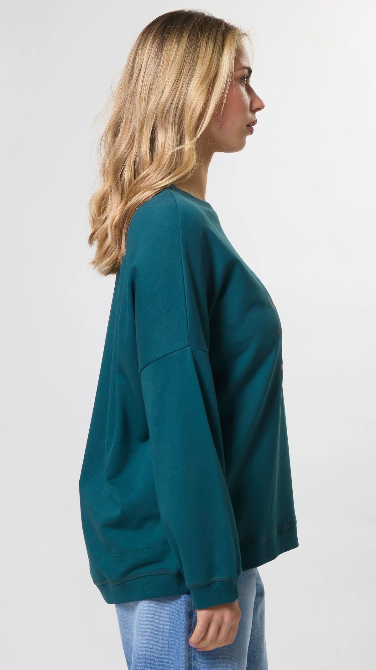 Newport Sweat Teal Rotation