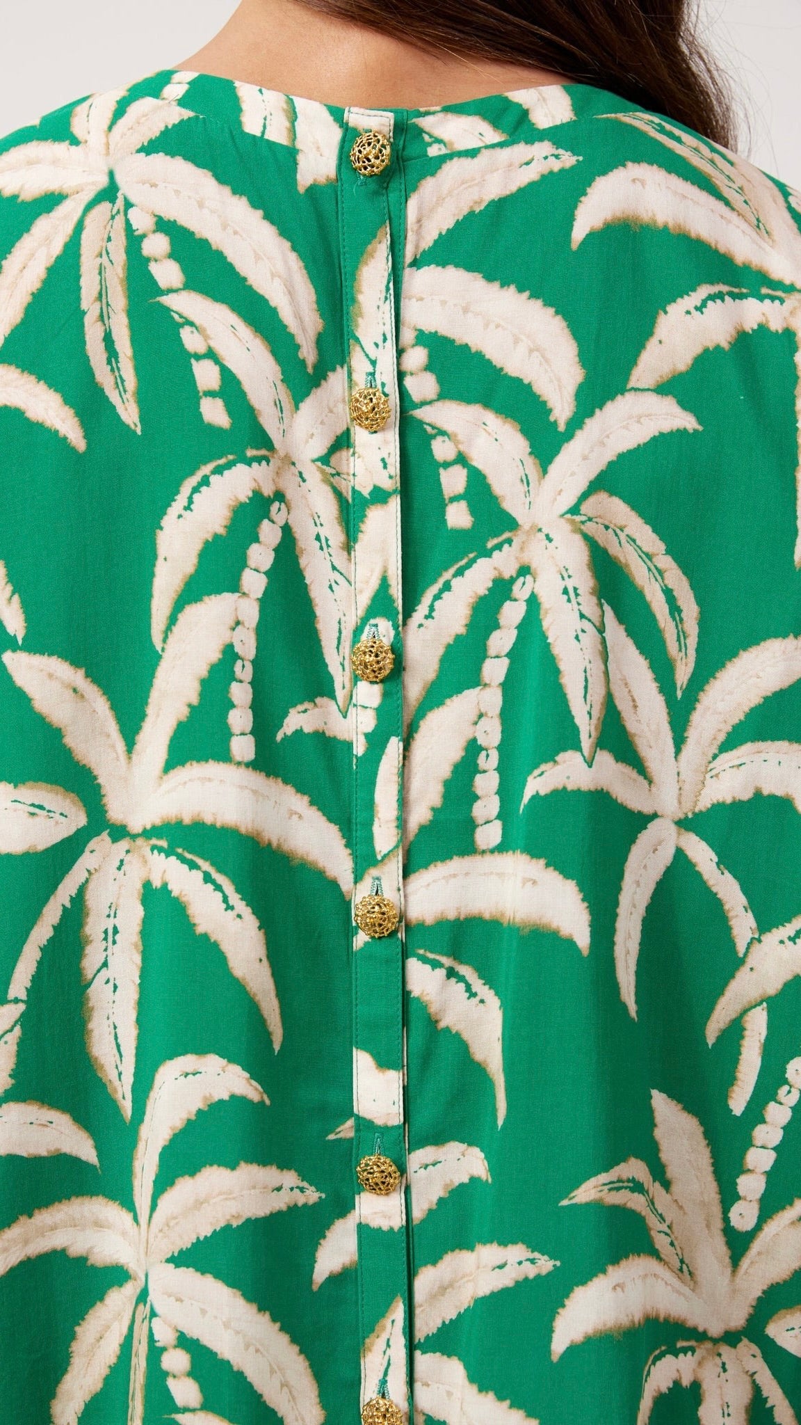 Congo Button Top Palm