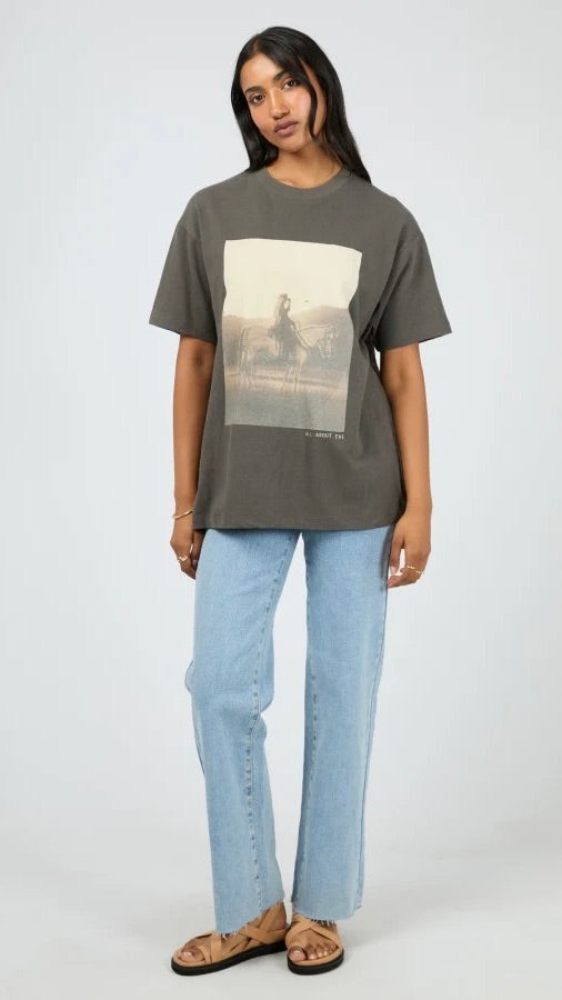 Yellowstone Relaxed Tee Charcoal