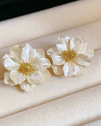 FME361 Daisy White