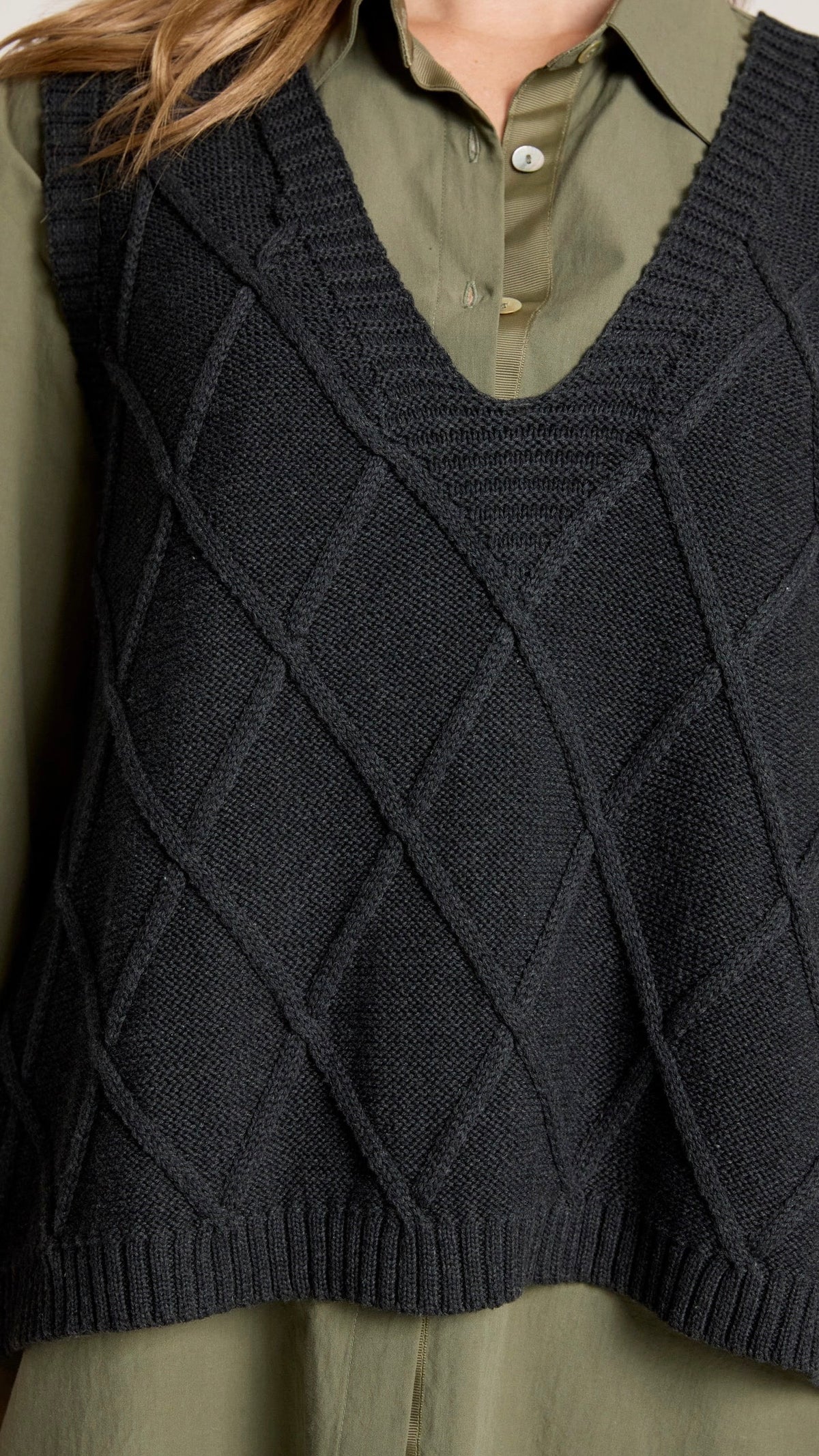 Liora Knit Vest Char