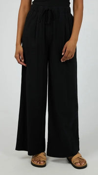 Essential Pant Black