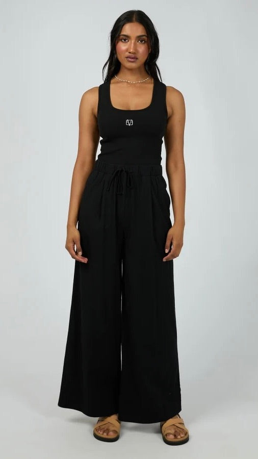 Essential Pant Black