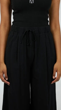 Essential Pant Black