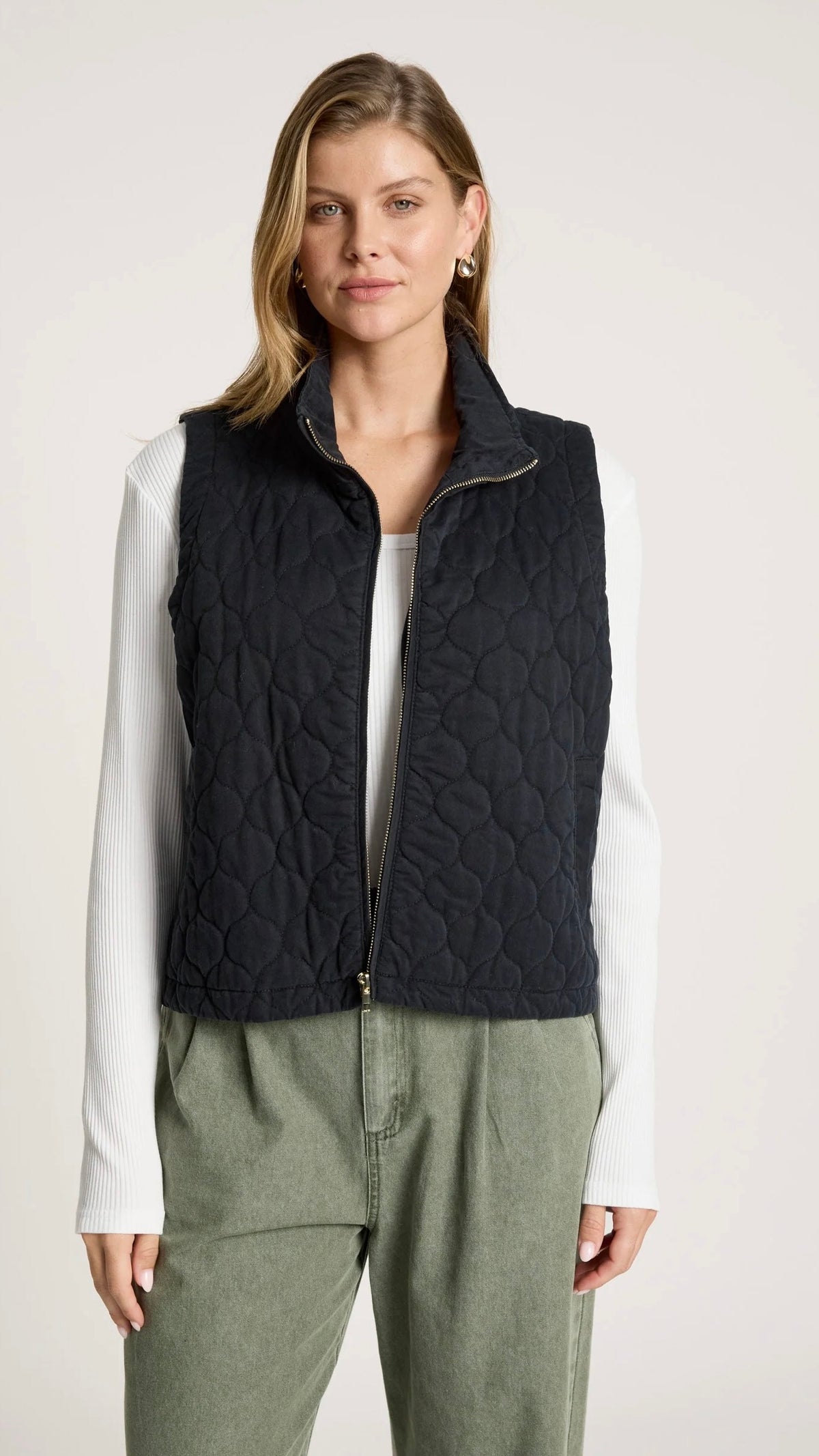 Sansi Quilted Crop Vest Black