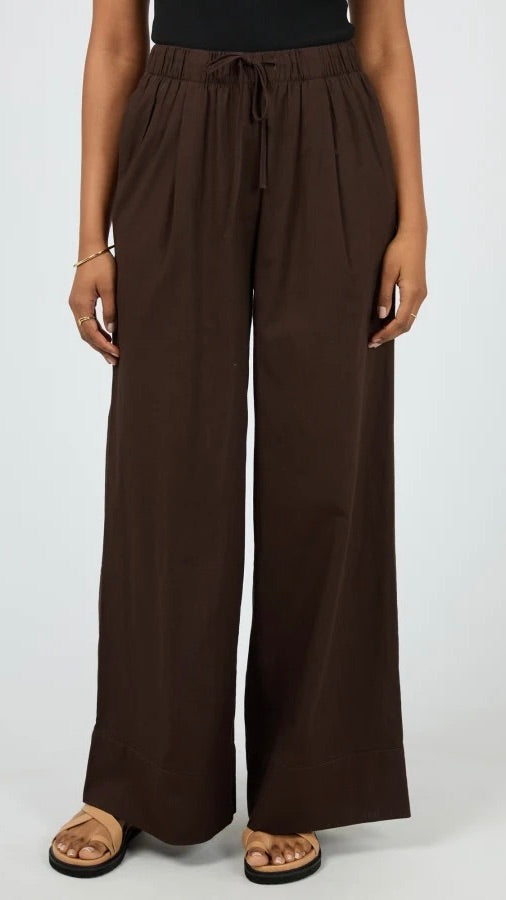 Essential Pant Brown