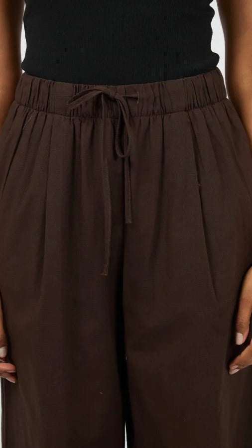 Essential Pant Brown