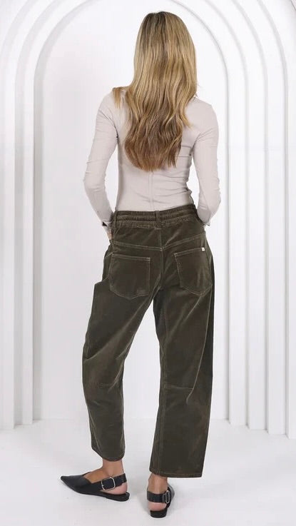 Monaco Leo Barrel Jeans Corduroy Forest Moss (PRE ORDER)