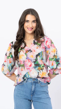 Graceful Top Canvas Pop