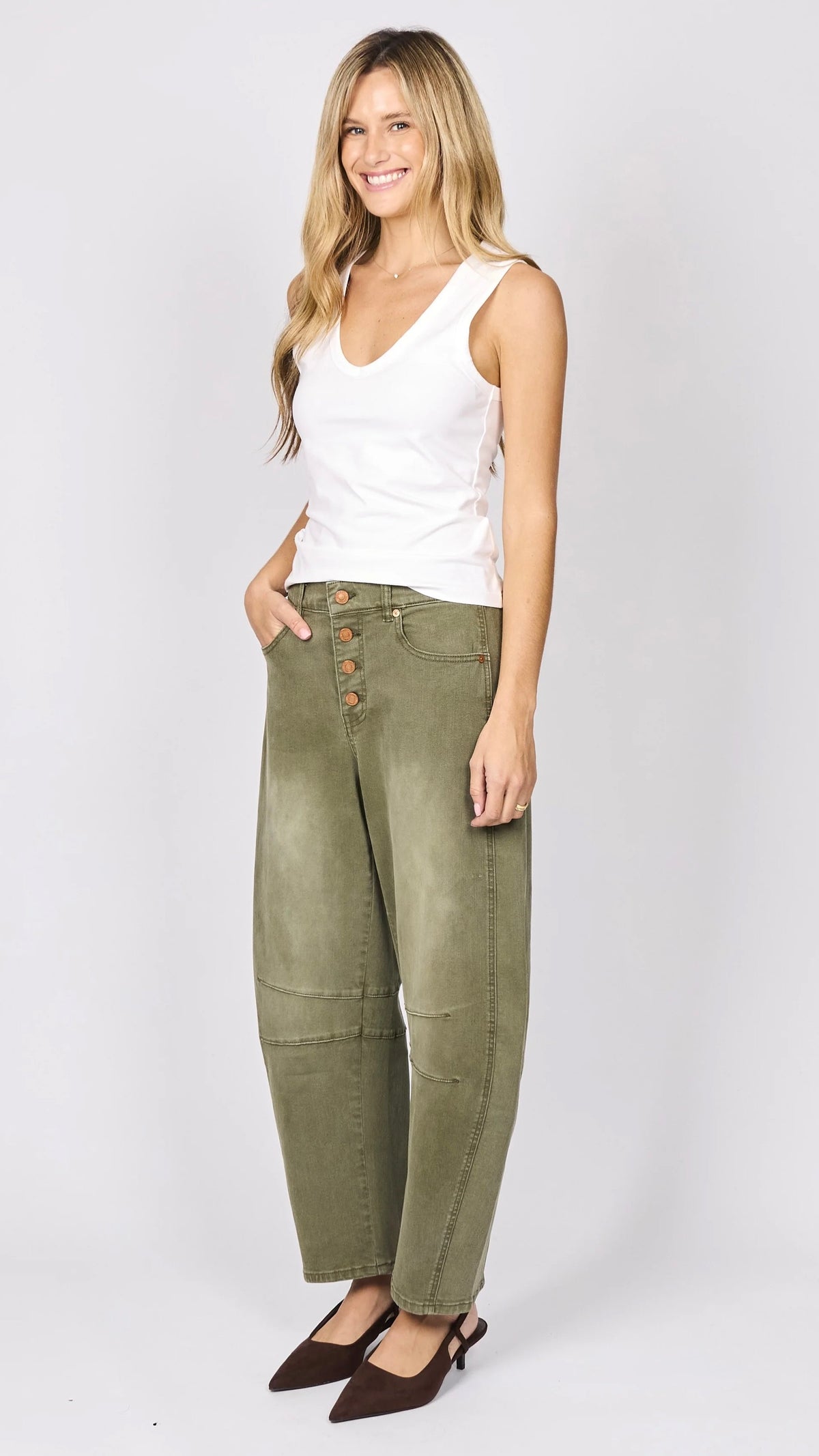 Carson Barrel Jeans Khaki