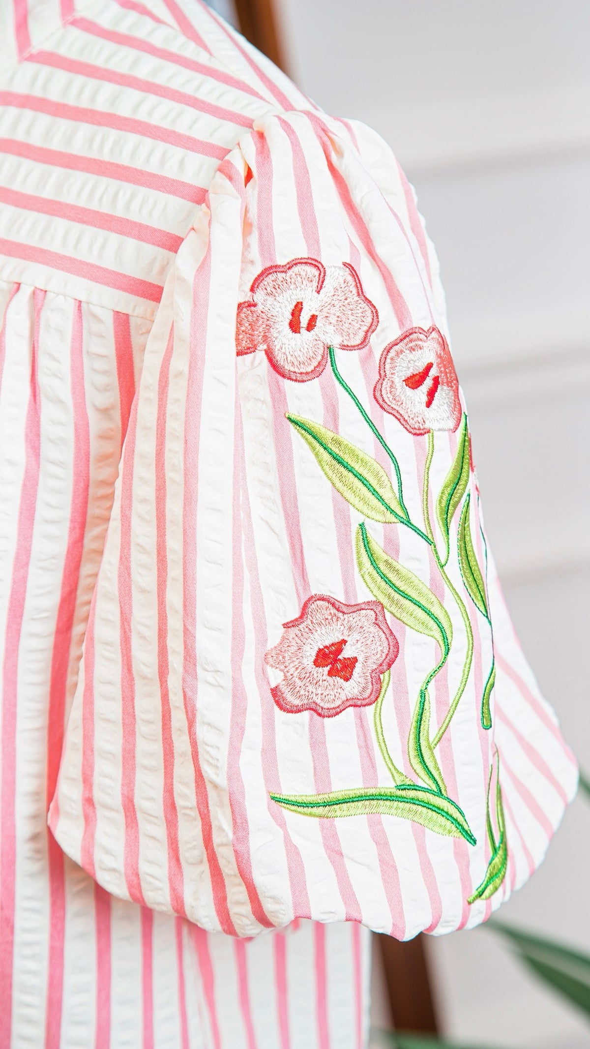 Evie Embroidered Puff Sleeve Top Pink