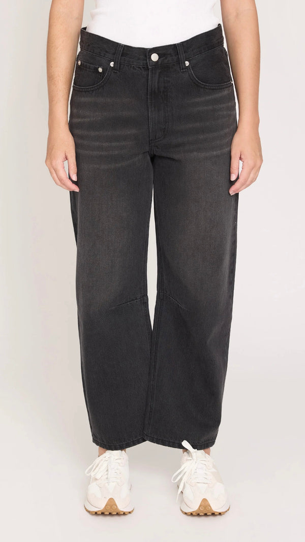 Carson Barrel Jean Washed Black
