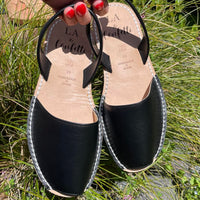 LA x Confetti Classic Avarcas Black Leather