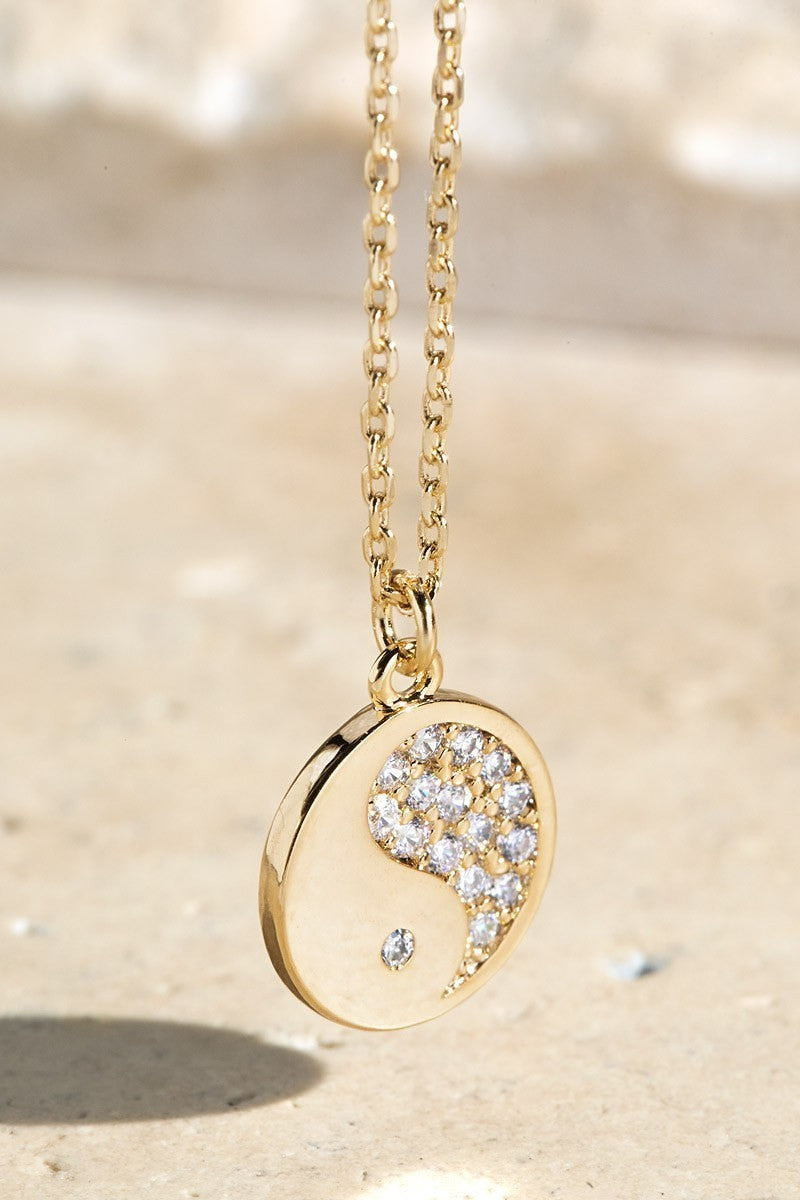 FMN119 Yin Yang Pendant Necklace Gold